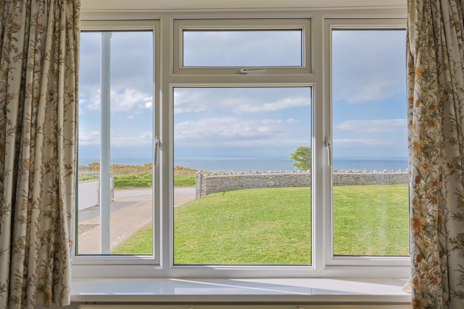 East Cliff, Pennard, Swansea, SA3 2AS